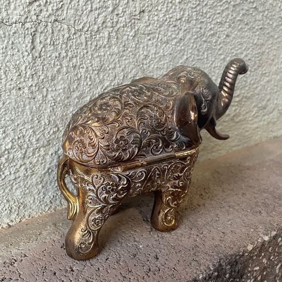 Heavy Decorative Sankyo Ornamental Elephant Music Box - Picture 5 of 13
